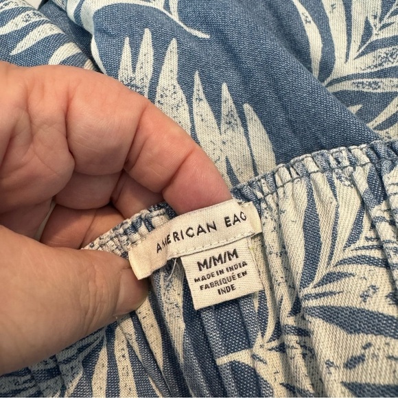 American Eagle High-Waisted Tropical Print Shorts Blue White Palm Leaf M - Picture 3 of 4